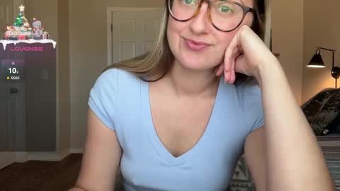 Snapshot of wanderlustjade chatting on December 19, 2024, 5:08 pm Jade Adonis online show from December 19, 2024, 5:08 pm