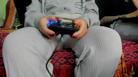 Snapshot of waningrosee chatting on February 12, 2025, 2:35 am Waningrose Lu online show from February 12, 2025, 2:35 am