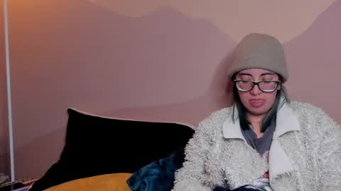 Waningrose  Lu online show from March 8, 2025, 2:55 am