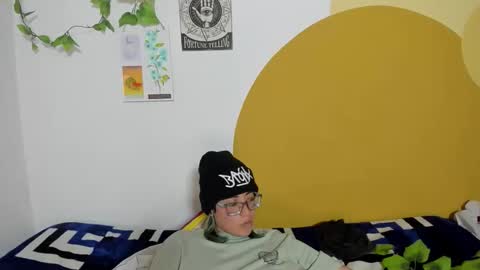 Snapshot of waningrosee chatting on December 3, 2025, 1:57 am Waningrose Lu online show from December 3, 2025, 1:57 am