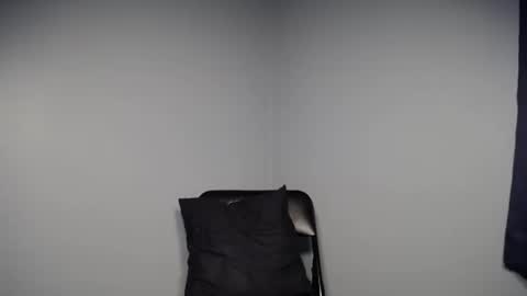 wannaplay1025 online show from March 14, 2026, 5:29 pm