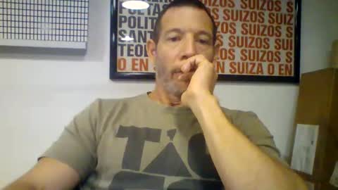Snapshot of want_to_be_recognized chatting on April 20, 2026, 6:42 pm want_to_be_recognized online show from April 20, 2026, 6:42 pm