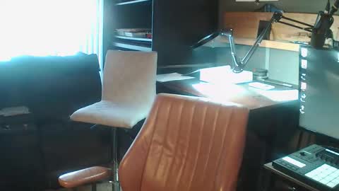 Snapshot of wantitbutyoucanthaveit chatting on February 2, 2026, 5:00 pm inittogetitin online show from February 2, 2026, 5:00 pm