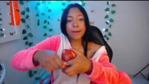 Snapshot of warisgoddes chatting on May 3, 2026, 1:33 am EMILY online show from May 3, 2026, 1:33 am