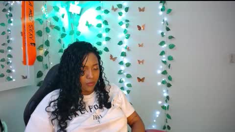 Snapshot of warisgoddes chatting on May 6, 2026, 4:41 am EMILY online show from May 6, 2026, 4:41 am