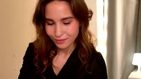 Milana online show from November 7, 2025, 9:37 pm