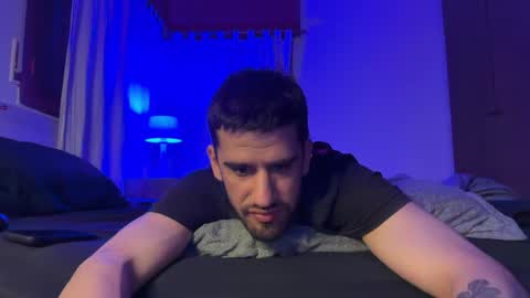 wearetwo online show from October 21, 2025, 3:07 am