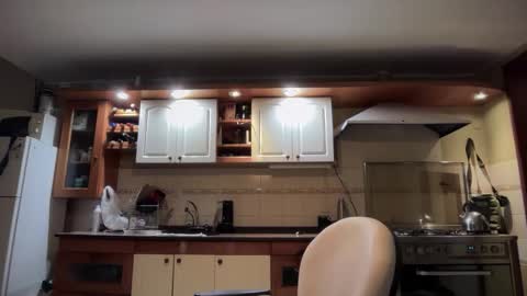 wearetwo online show from November 27, 2025, 4:25 am