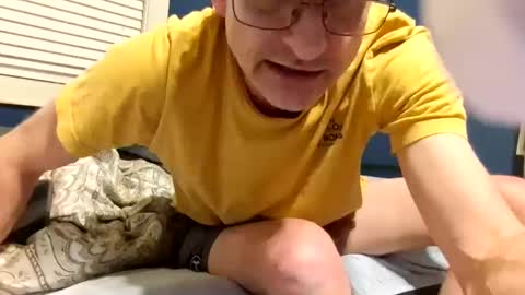 Snapshot of watchhiddenwife chatting on March 2, 2025, 5:23 am watchhiddenwife online show from March 2, 2025, 5:23 am