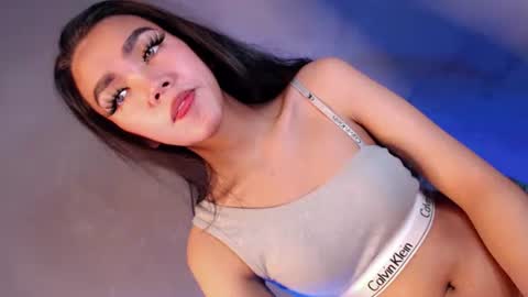 Snapshot of water_lily28 chatting on October 5, 2025, 5:06 am Isla Fox online show from October 5, 2025, 5:06 am