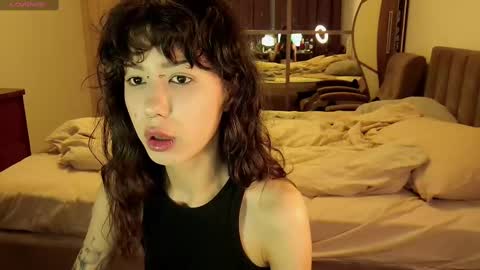 Snapshot of wavy_nights chatting on December 9, 2024, 1:02 pm Mina online show from December 9, 2024, 1:02 pm