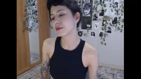 Snapshot of wavy_nights chatting on September 18, 2025, 6:26 am Mina online show from September 18, 2025, 6:26 am