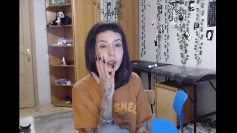 Mina online show from February 22, 2026, 6:50 pm