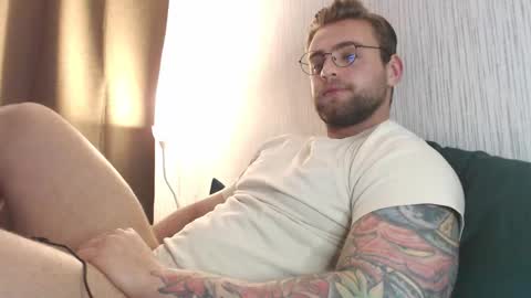 Snapshot of waynemiller_ chatting on December 4, 2025, 9:40 am Wayne online show from December 4, 2025, 9:40 am