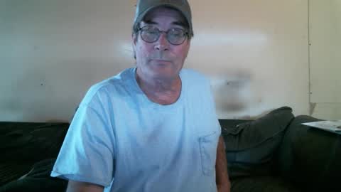 Snapshot of wbfarm chatting on October 14, 2025, 10:54 pm WB Farm online show from October 14, 2025, 10:54 pm