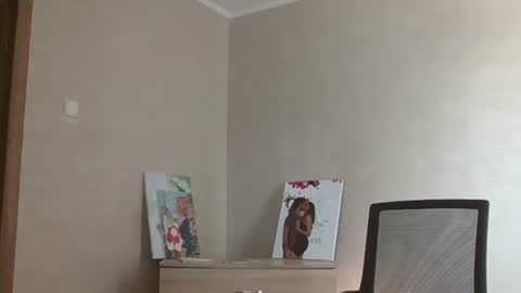 wCandiColexw online show from September 19, 2025, 7:10 am