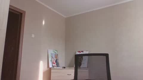 wCandiColexw online show from September 24, 2025, 5:44 am