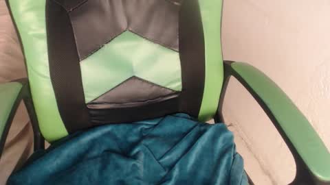 Trixie 3 online show from October 15, 2025, 1:55 pm