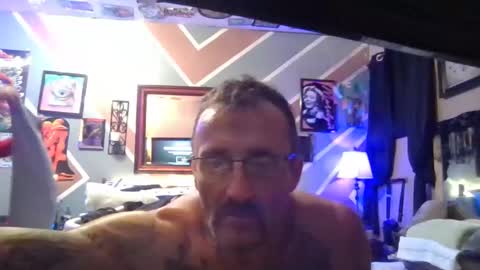 Snapshot of we_r_freaks chatting on February 5, 2026, 2:38 am we_r_freaks online show from February 5, 2026, 2:38 am