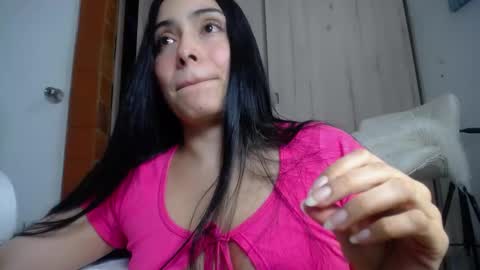 Snapshot of we_we77 chatting on September 30, 2025, 9:31 pm we_we77 online show from September 30, 2025, 9:31 pm