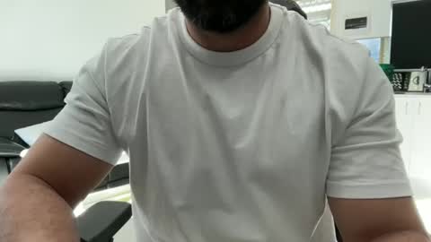 Weapon X online show from October 22, 2025, 8:52 pm