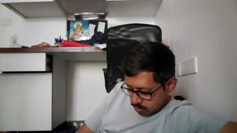 sexyguy online show from February 19, 2026, 10:22 am