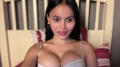 Snapshot of webcammaggie chatting on December 23, 2025, 8:23 am Maggie online show from December 23, 2025, 8:23 am