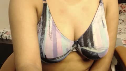 Snapshot of webshowxxx chatting on October 1, 2025, 11:11 pm mina online show from October 1, 2025, 11:11 pm