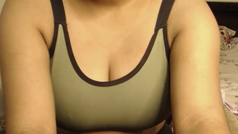 Snapshot of webshowxxx chatting on November 30, 2025, 7:45 am mina online show from November 30, 2025, 7:45 am