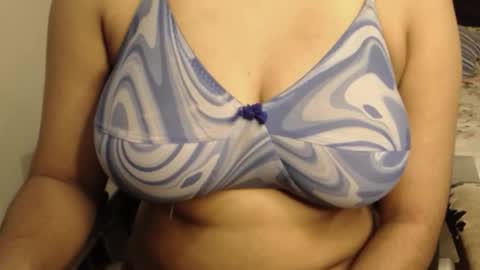 Snapshot of webshowxxx chatting on December 3, 2025, 10:08 pm mina online show from December 3, 2025, 10:08 pm