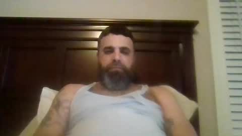 Snapshot of weezy210 chatting on January 1, 2025, 1:04 am Weezy online show from January 1, 2025, 1:04 am