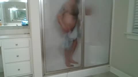 Snapshot of weezy210 chatting on February 20, 2025, 1:36 am Weezy online show from February 20, 2025, 1:36 am