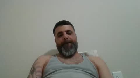Snapshot of weezy210 chatting on May 2, 2026, 2:05 am Weezy online show from May 2, 2026, 2:05 am