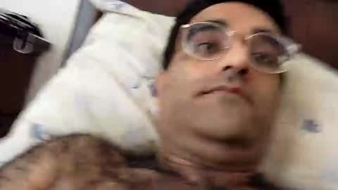 Snapshot of wefjkasdhfsn chatting on December 14, 2025, 5:40 pm Your Toy Joy Boy online show from December 14, 2025, 5:40 pm