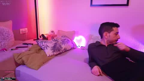 Snapshot of weird_inside chatting on February 21, 2026, 10:33 pm Alyssa and James online show from February 21, 2026, 10:33 pm