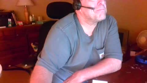 Snapshot of welderod chatting on July 21, 2026, 9:44 am welderod online show from July 21, 2026, 9:44 am