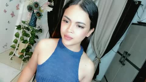 Snapshot of wellcumbabyxx chatting on May 6, 2026, 2:29 am Hi Im LOVIE Please dont forget to follow and thumbs up me online show from May 6, 2026, 2:29 am