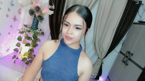 Snapshot of wellcumbabyxx chatting on May 6, 2026, 5:51 pm Hi Im LOVIE Please dont forget to follow and thumbs up me online show from May 6, 2026, 5:51 pm
