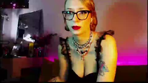Snapshot of welliza chatting on February 19, 2025, 1:51 am Liza online show from February 19, 2025, 1:51 am