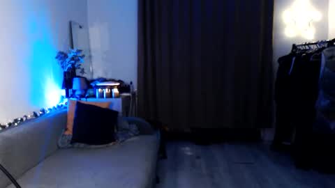 Snapshot of welliza chatting on November 15, 2025, 10:48 pm Liza online show from November 15, 2025, 10:48 pm