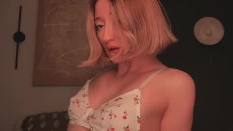 Daisy    online show from May 9, 2026, 4:01 pm