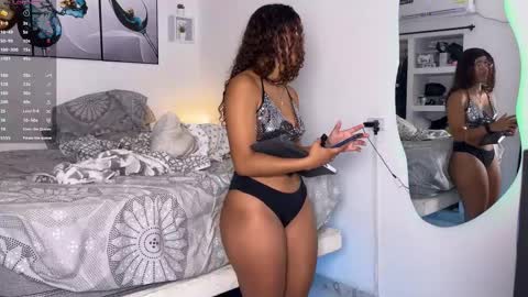 Wendy Alex online show from October 25, 2025, 10:59 pm