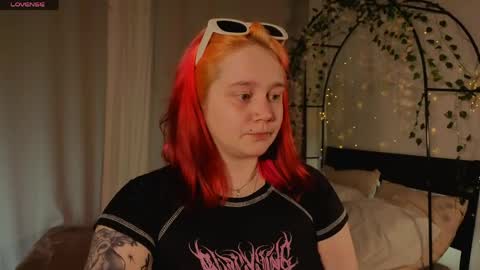 wendyycandy online show from May 18, 2026, 2:45 pm