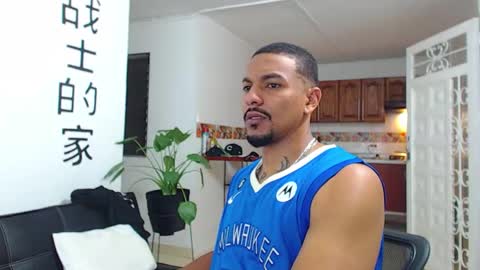 Snapshot of wesleyrogger chatting on February 16, 2026, 11:01 pm Wesley Rogger online show from February 16, 2026, 11:01 pm