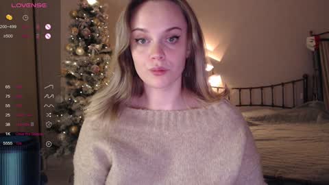 Snapshot of wet_lana chatting on December 22, 2024, 7:52 pm Lana online show from December 22, 2024, 7:52 pm