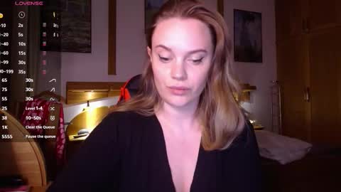 Lana online show from March 9, 2026, 6:12 pm