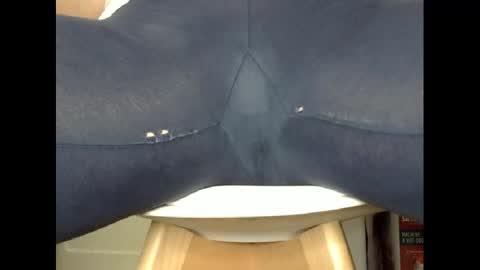 Snapshot of wet_pants2022 chatting on February 23, 2025, 12:51 am wet_pants2022 online show from February 23, 2025, 12:51 am