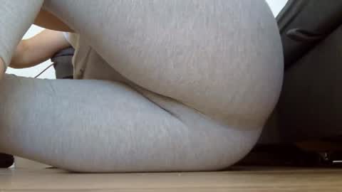 Snapshot of wet_pants2022 chatting on September 17, 2025, 6:59 am wet_pants2022 online show from September 17, 2025, 6:59 am