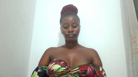Snapshot of wet_pussieyy chatting on April 15, 2026, 12:17 am wet_pussieyy online show from April 15, 2026, 12:17 am
