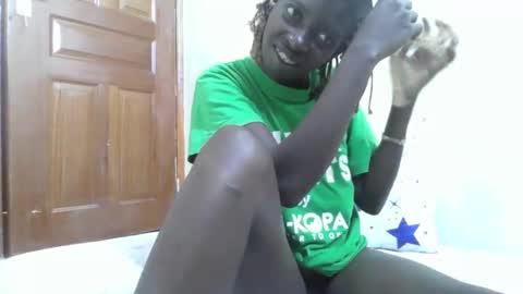 Snapshot of wet_pussy2025 chatting on December 23, 2025, 2:31 am wet_pussy2025 online show from December 23, 2025, 2:31 am